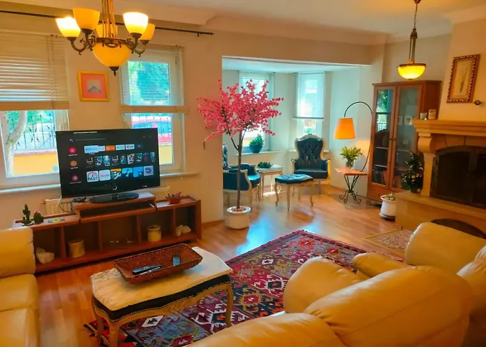 Villa Sapanca Butik Konukevi-Sari Ev 别墅