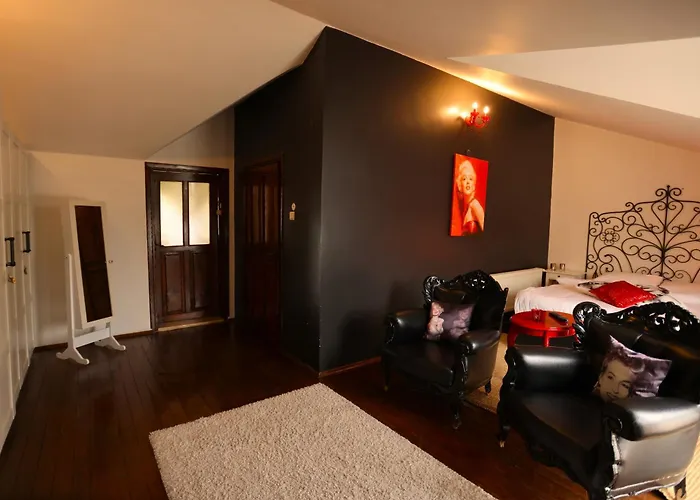 Villa Sapanca Butik Konukevi-Sari Ev 别墅 萨潘贾