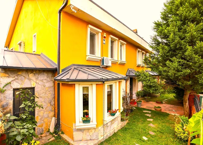 Villa Sapanca Butik Konukevi-Sari Ev 萨潘贾